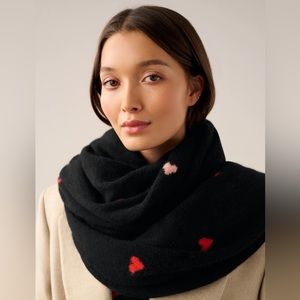 White + Warren cashmere travel wrap black/red combo 20017